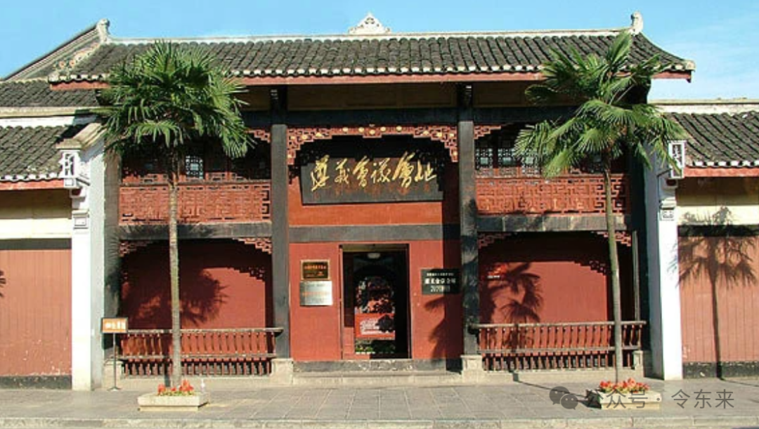 天梁代表古旧，破军是破旧，虽然都是旧，但性质不同！